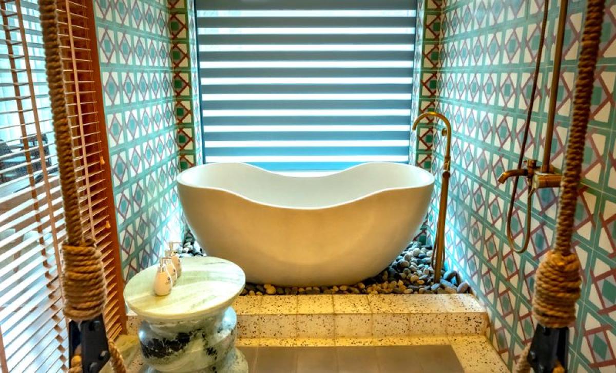 RAK Freestanding Acrylic Bathtub